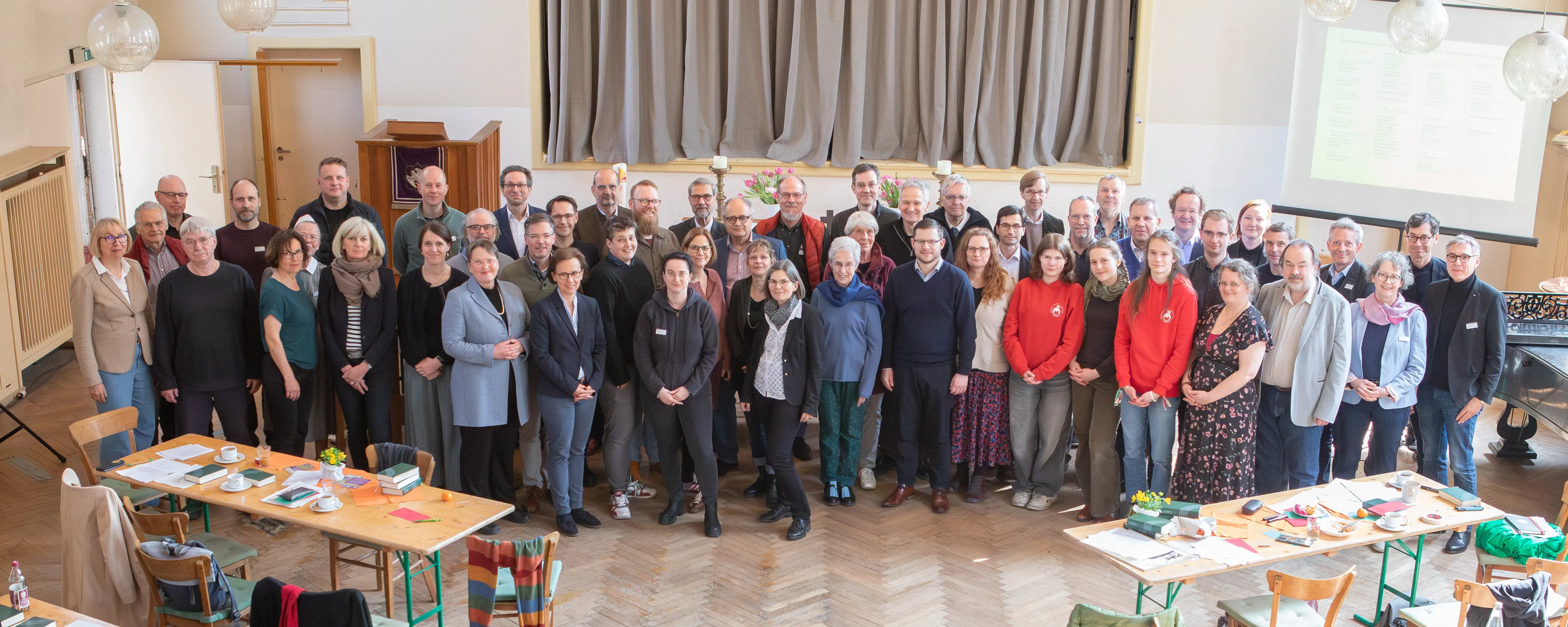 Synodale auf der Kreissynode im Frühjahr 2025