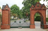 Blick durch das Hauptportal zur Glumestraße
